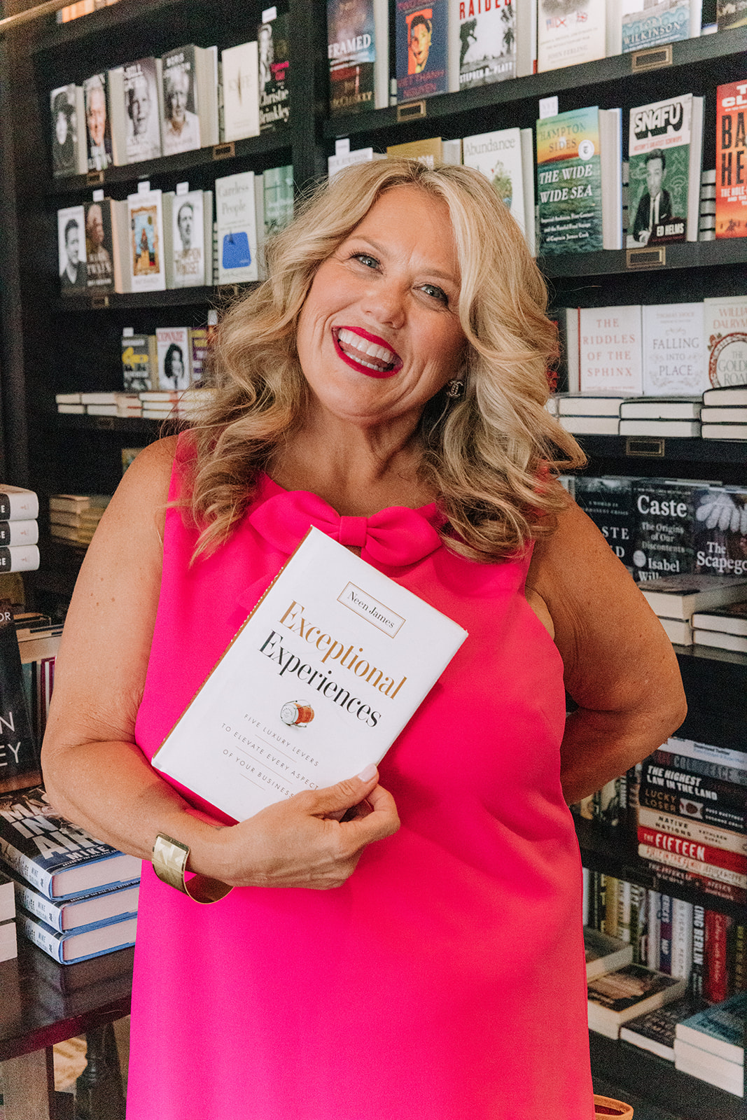 Author Neen James